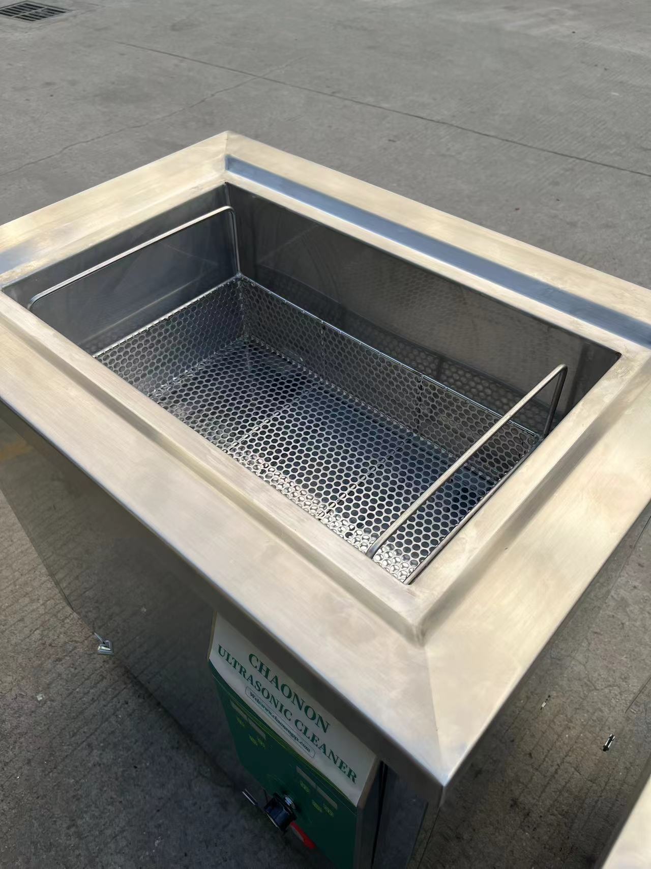 45 L Przemysłowy Ultradźwiękow – Ultrasonic Cleaner Lab recenzja i cena